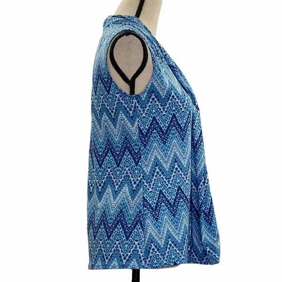 Jm Fleurette Multi-Tone Blue Chevron Print Sleeveless Tie Neck Sash Blouse - Picture 4 of 11